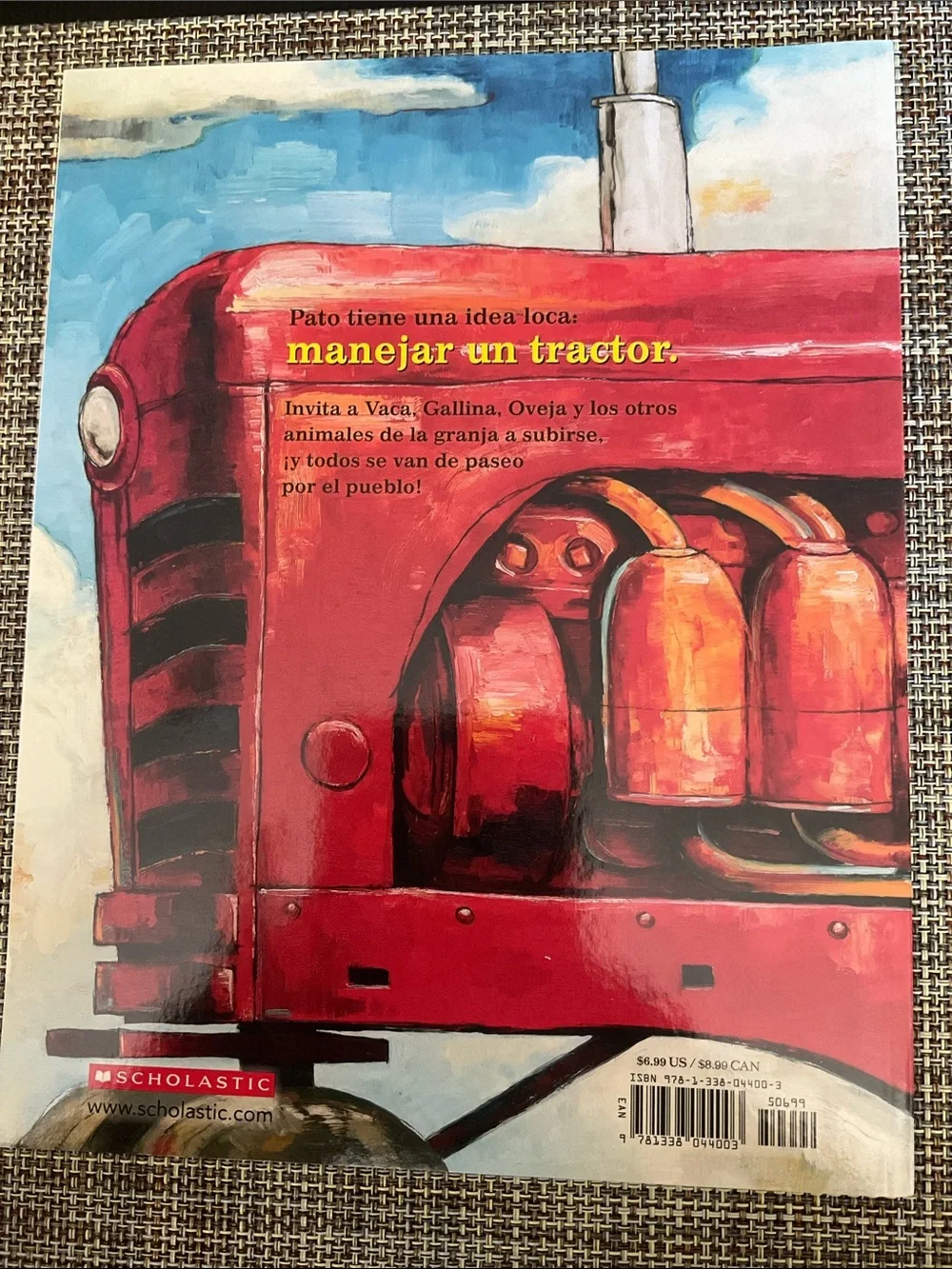 Scholastic 2children’s books